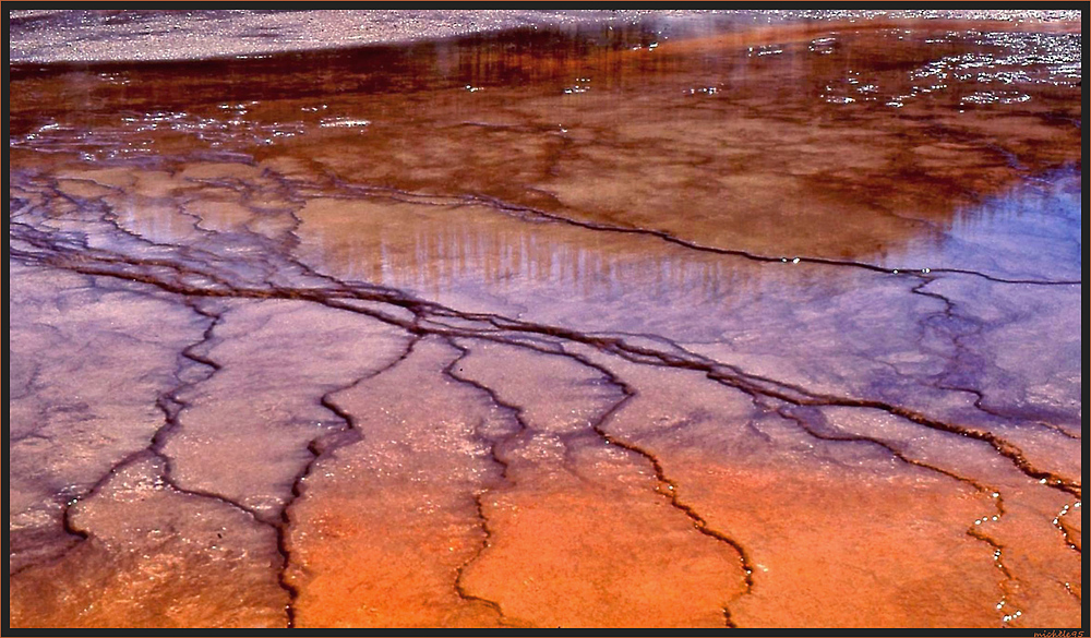 colours of Yellowstone