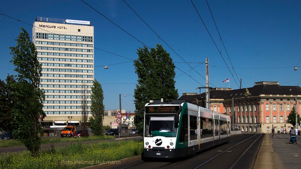 COMBINO VOR HISTORISCHER KULISSE