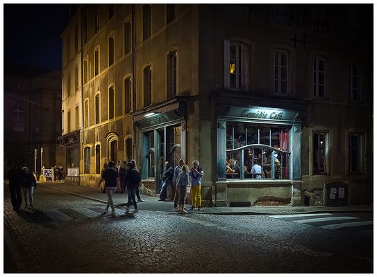 Comédie Café am Abend