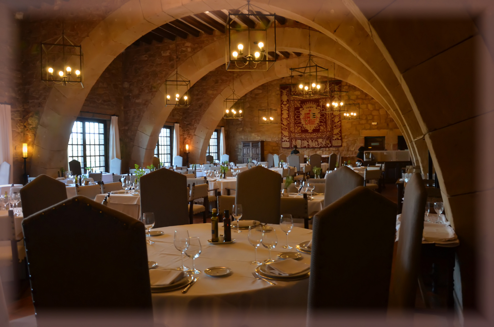 Comedor Castillo Parador Nacional ( Siguenza , Guadalajara )