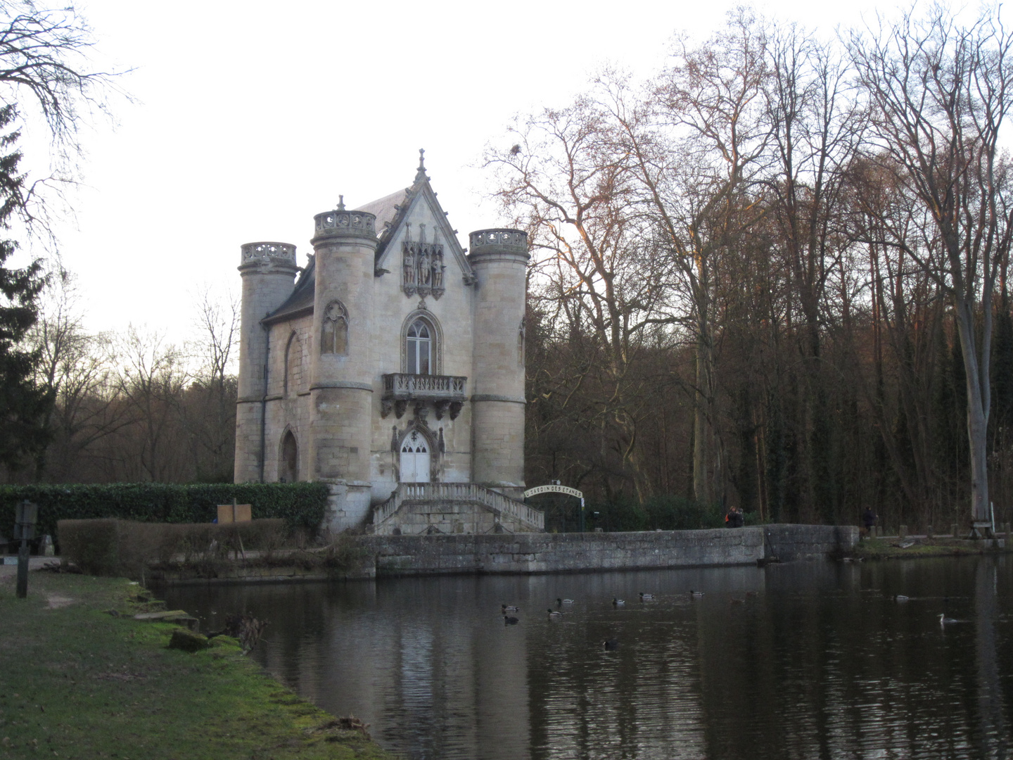 Comelle, le chateau de la reine Blanche