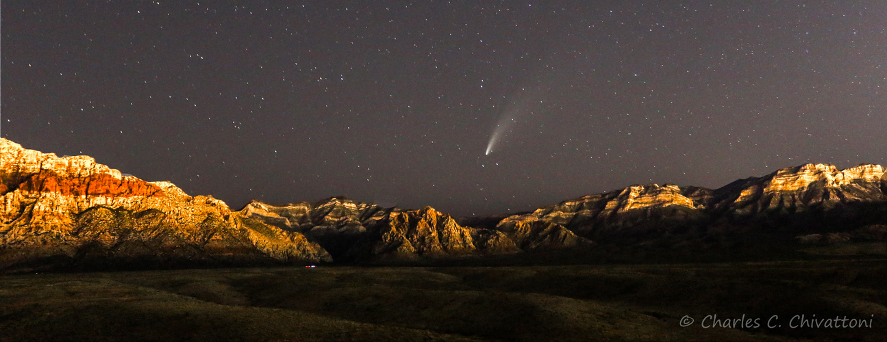 Comet over Red Rock