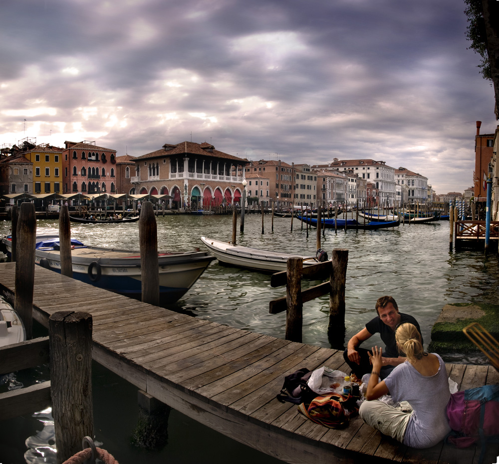 comiendo frente al GRAN CANAL. VENECIA