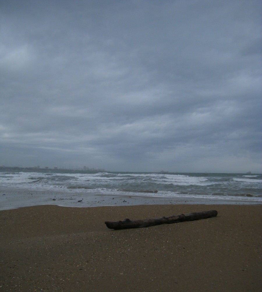 Comme échoué sur une île deserte.... de kamfred 