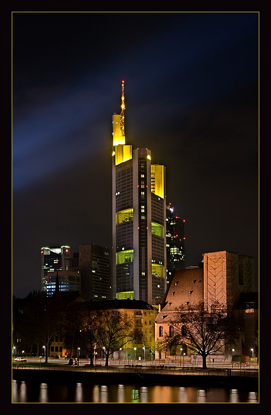 //Commerzbank//