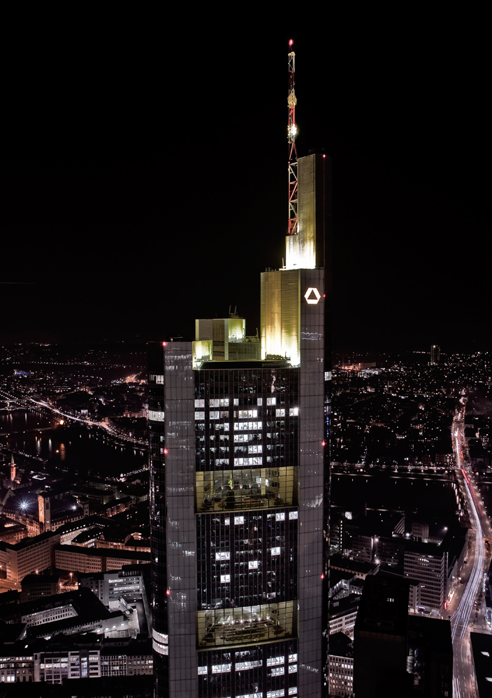 Commerzbank-Tower Frankfurt @ Night - vom Main Tower