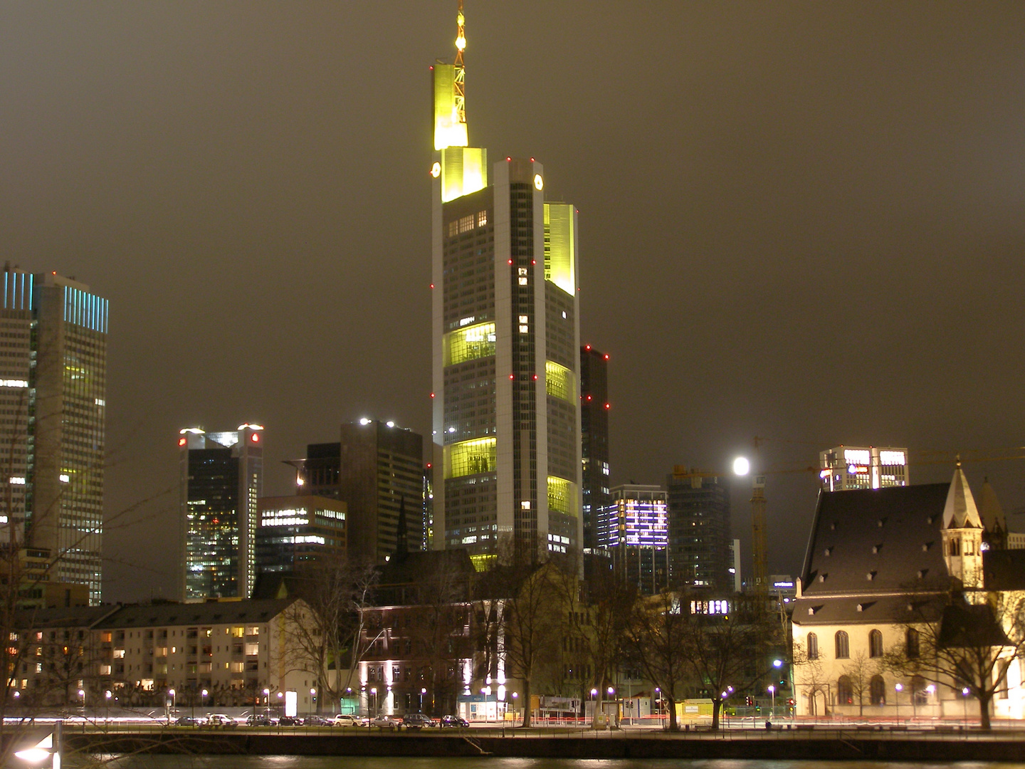 Commerzbank Turm bei Nacht-Frankfurt/M.