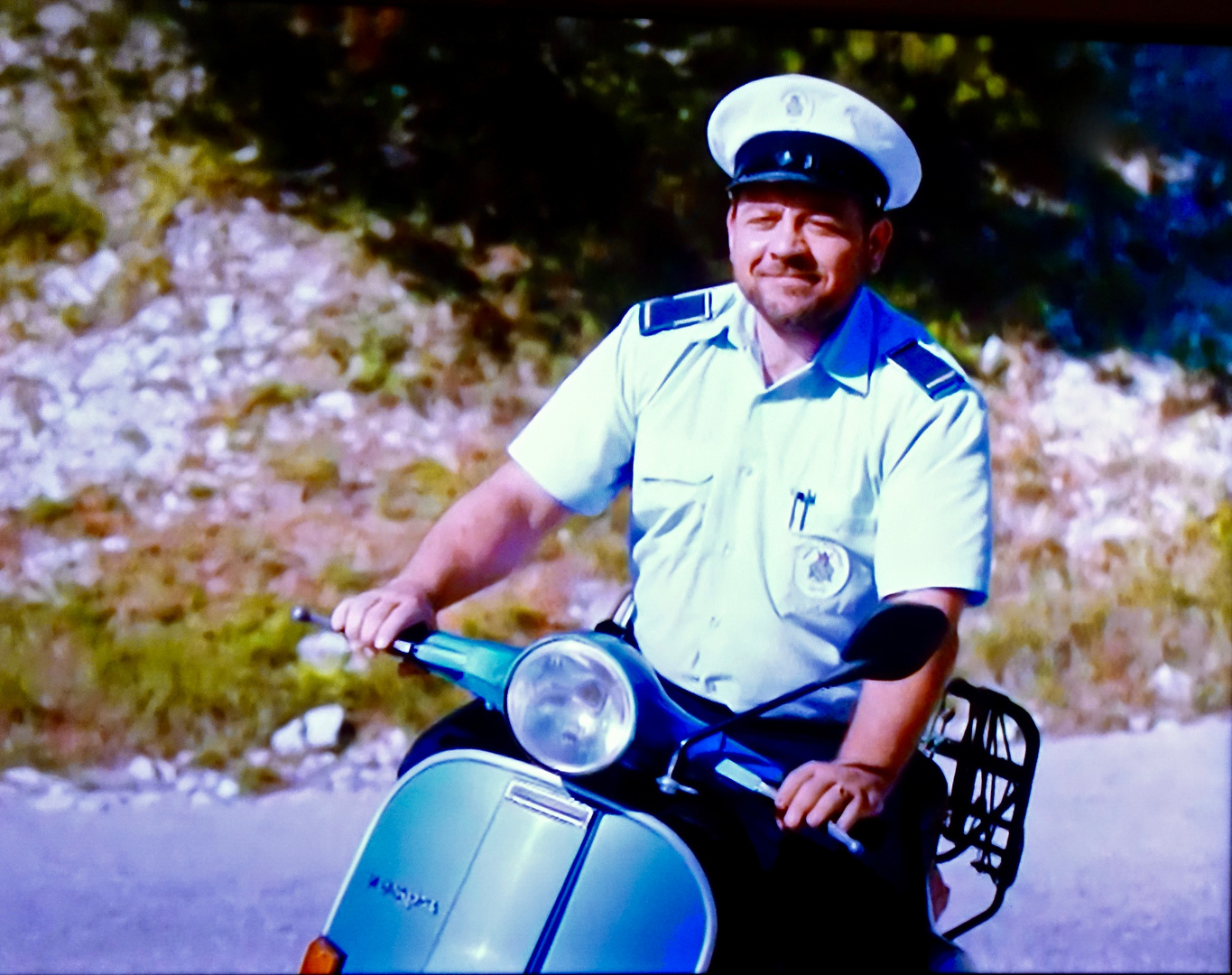 Commissario con Vespa