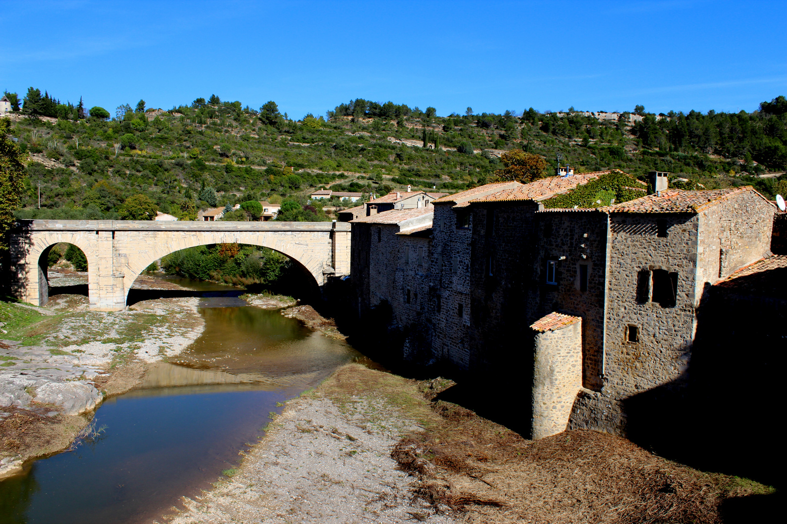 Commune de LAGRASSE (Aude)