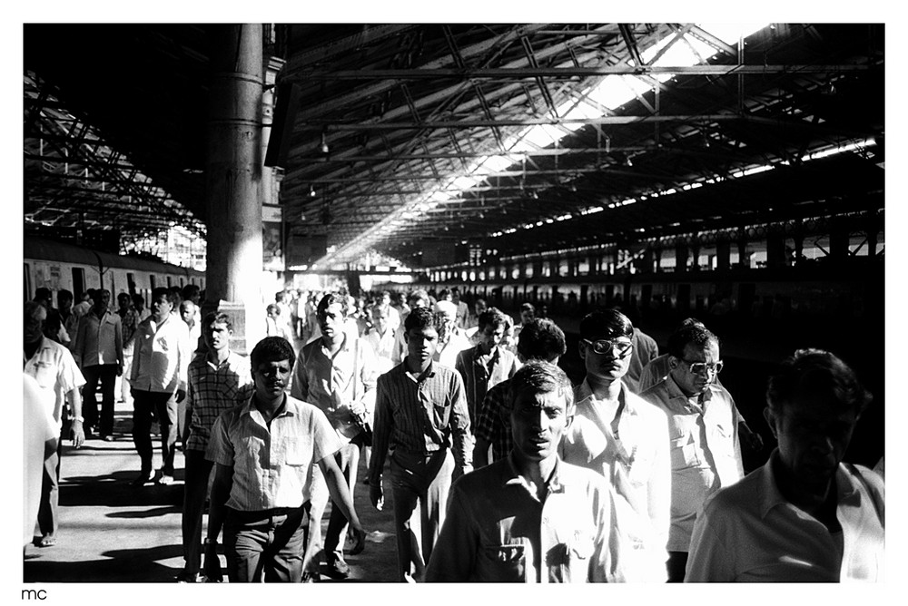 commuters go bollywood