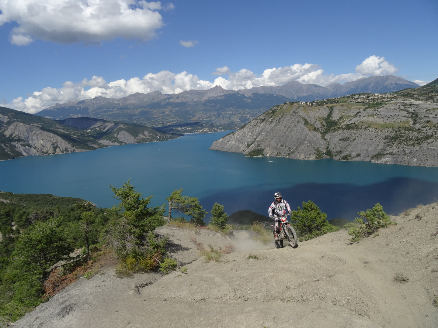 competition moto trial sur le lac de serponcon 5 jrs de la blanche