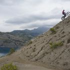 competition moto trial sur le lac de serponcon