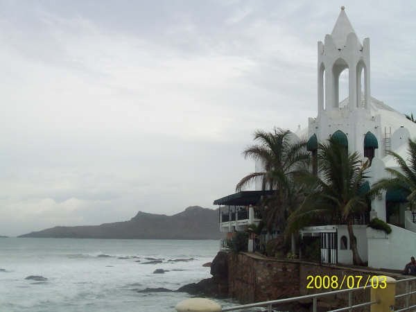 COMPLEJO VALENTINOS BORA BORA Y TRES ISLAS MAZATLAN