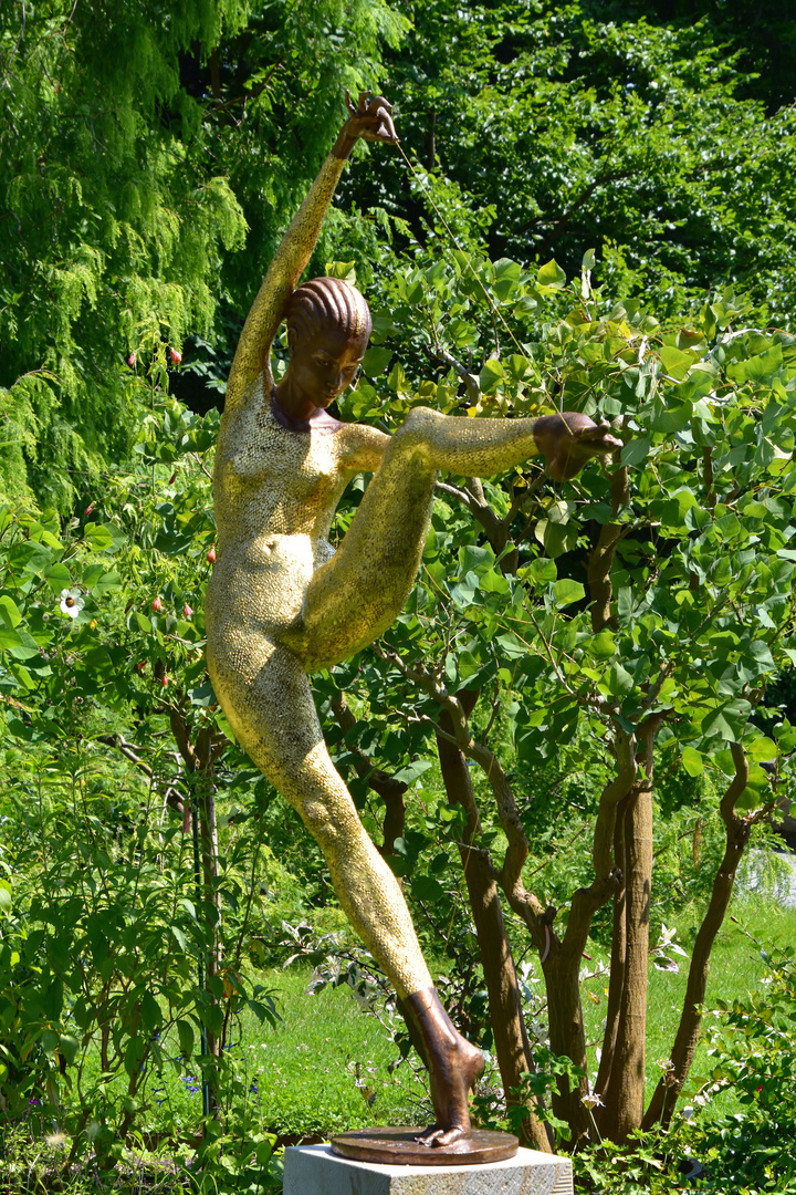 Con Amore - Skulptur auf der Mainau