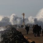 Con la mar de fondo.