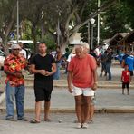 Concentration -- Pétanque : Anse Vata, Nouméa -- Konzentration