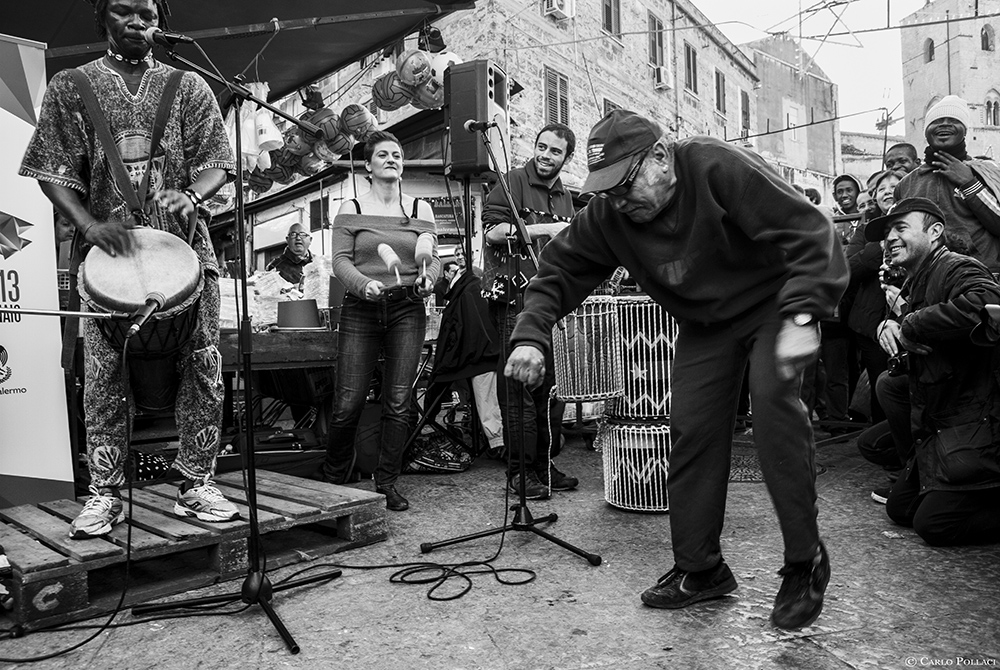 Concert of ethnic music group Doudou Diouf at the popular market of Ballarò #2