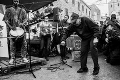 Concert of ethnic music group Doudou Diouf at the popular market of Ballarò #2