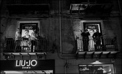 Concert on the balconies of the city center, on Christmas Eve