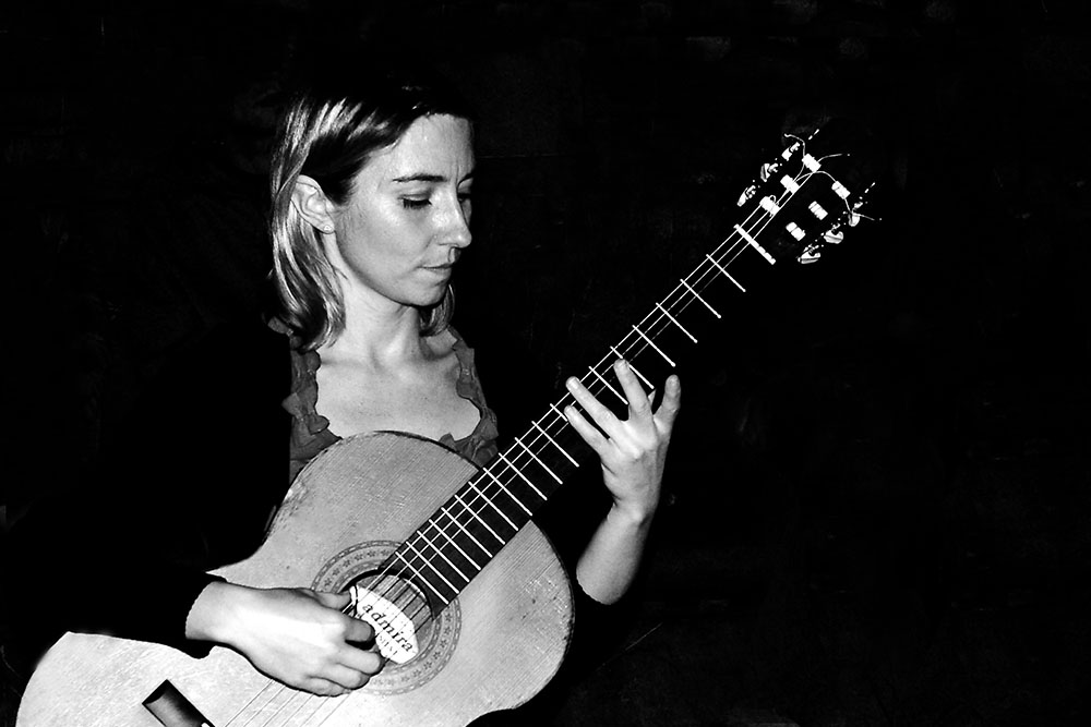 Concerto in strada al chiaro di luna