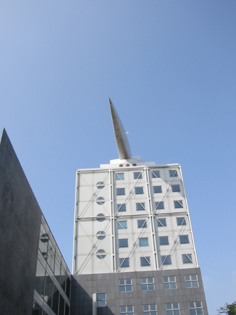 Concorde flying low over Berlin?