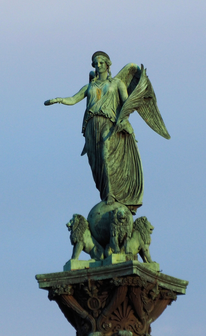 Concordia Auf der Jubiläumssäule...