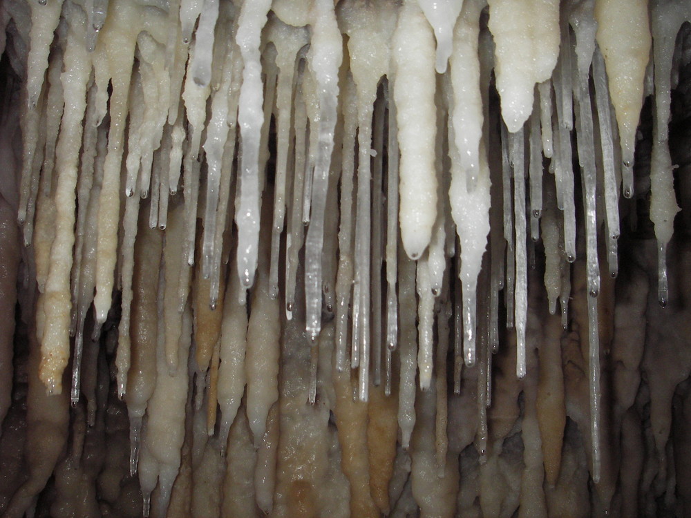 concrezioni in grotta