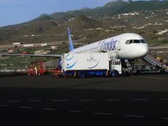 Condor Boeing 757 auf dem Flugplatz von La Palma