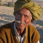 Conductor de camelolos en el desierto de Thar