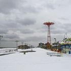 Coney Island versinkt im Schnee