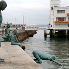 Conjunto de cuatro esculturas en el puerto deportivo de Santander.