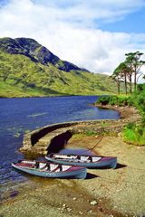 Connemara - Doo Loough mit Mweelrea Mountains