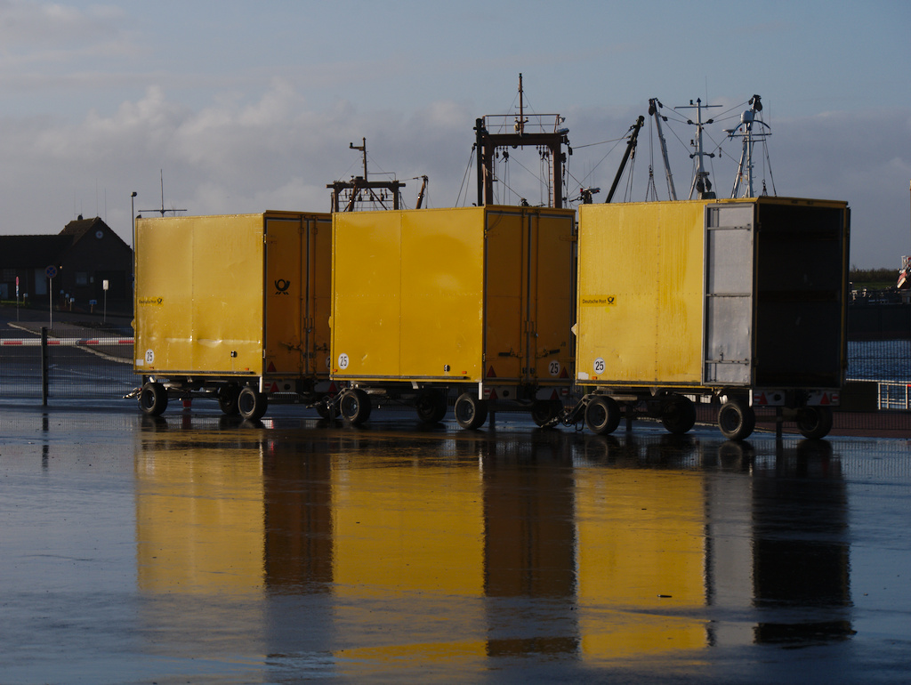 Container bei Sonnenschein