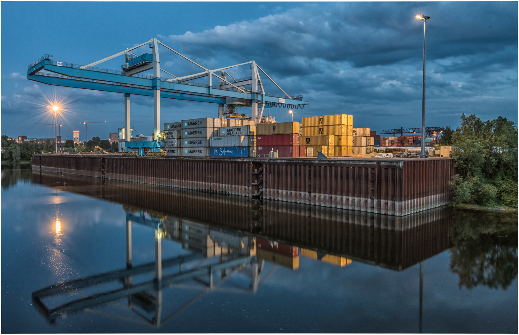 Container Hafen Neuss-Düsseldorf Foto & Bild | spezial ...