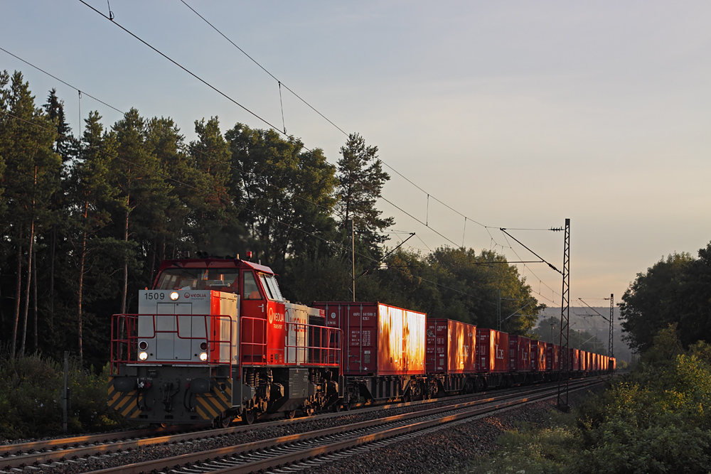 Container im Morgenlicht