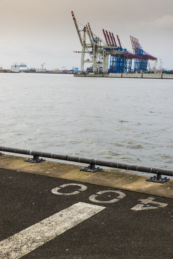 Container-Terminal Hamburg