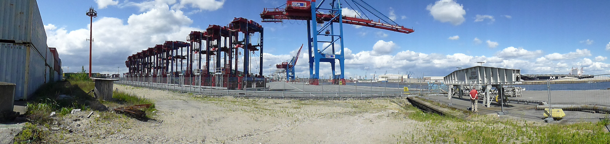 Container-Terminal Tollerort. 2012