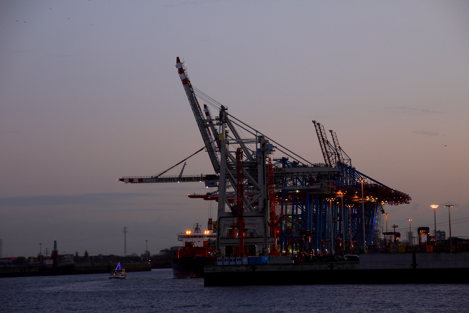 Container Terminal Tollerort