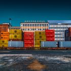 Container vor dem Kaffeehaus (HAG)