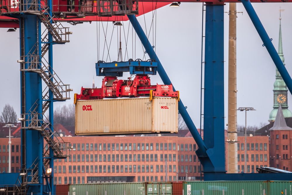 Containerbrücke für Bahnverladung