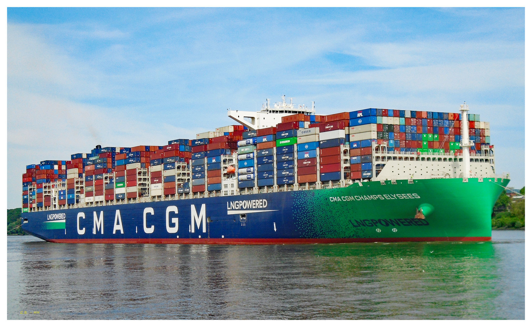 Containerfrachter "CMA CGM Champselysees"......