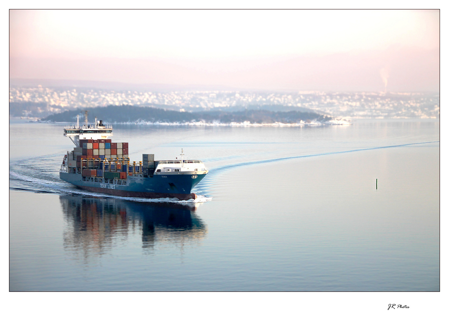 Containerfrachter im Oslofiord