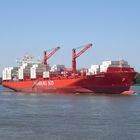 Containerfrachter "POLAR  PERU" läuft am 29.6.2018 zum 1. Mal Hamburg an......