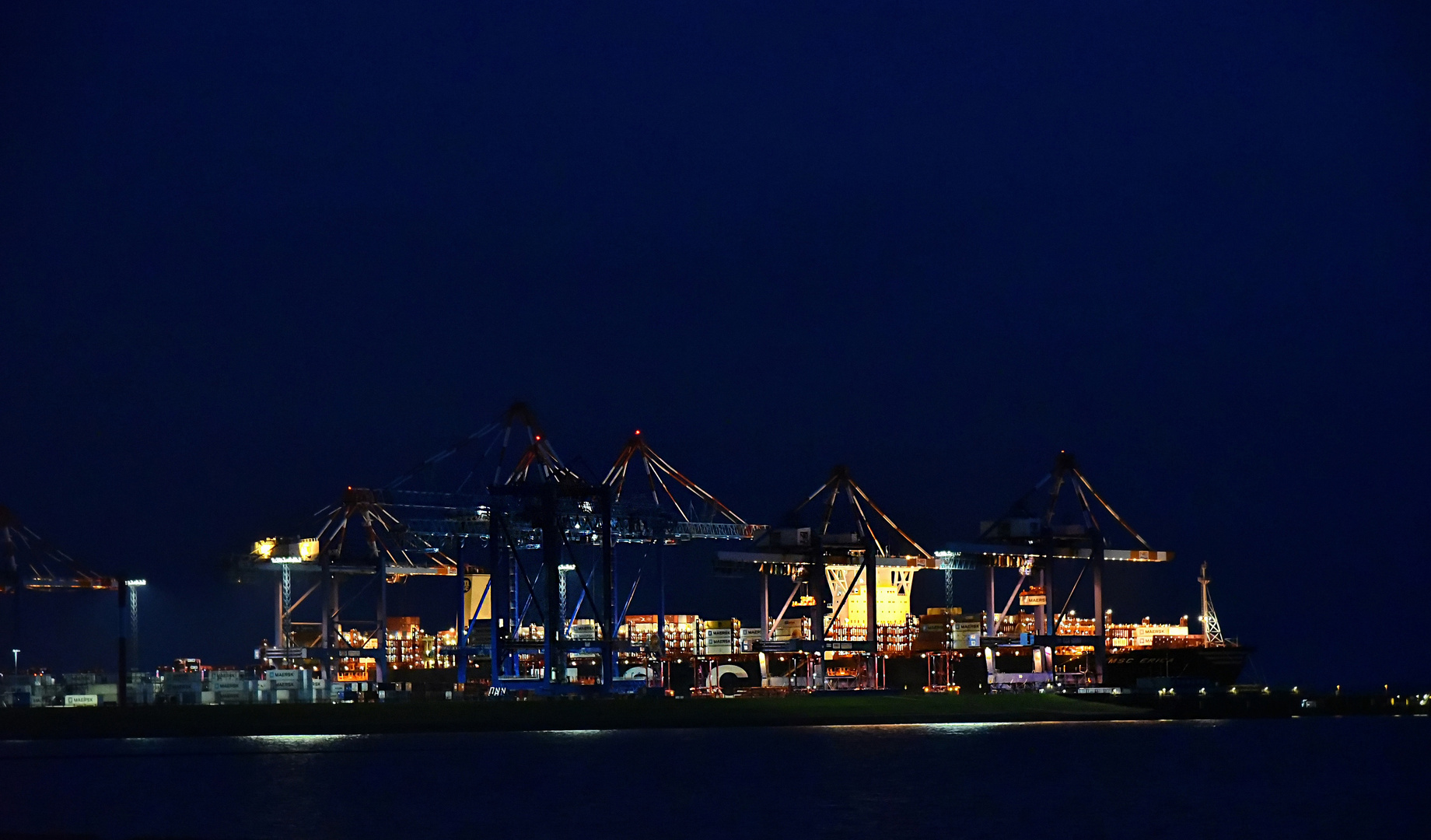 Containerhafen 02