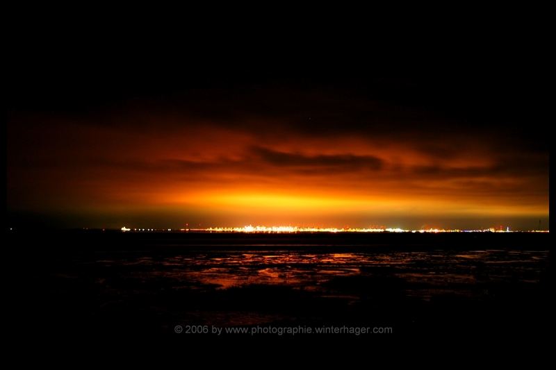 Containerhafen bei Nacht......