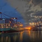 Containerhafen in HamburgDay to Night 
