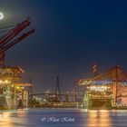 Containerhafen Waltershof bei Vollmond