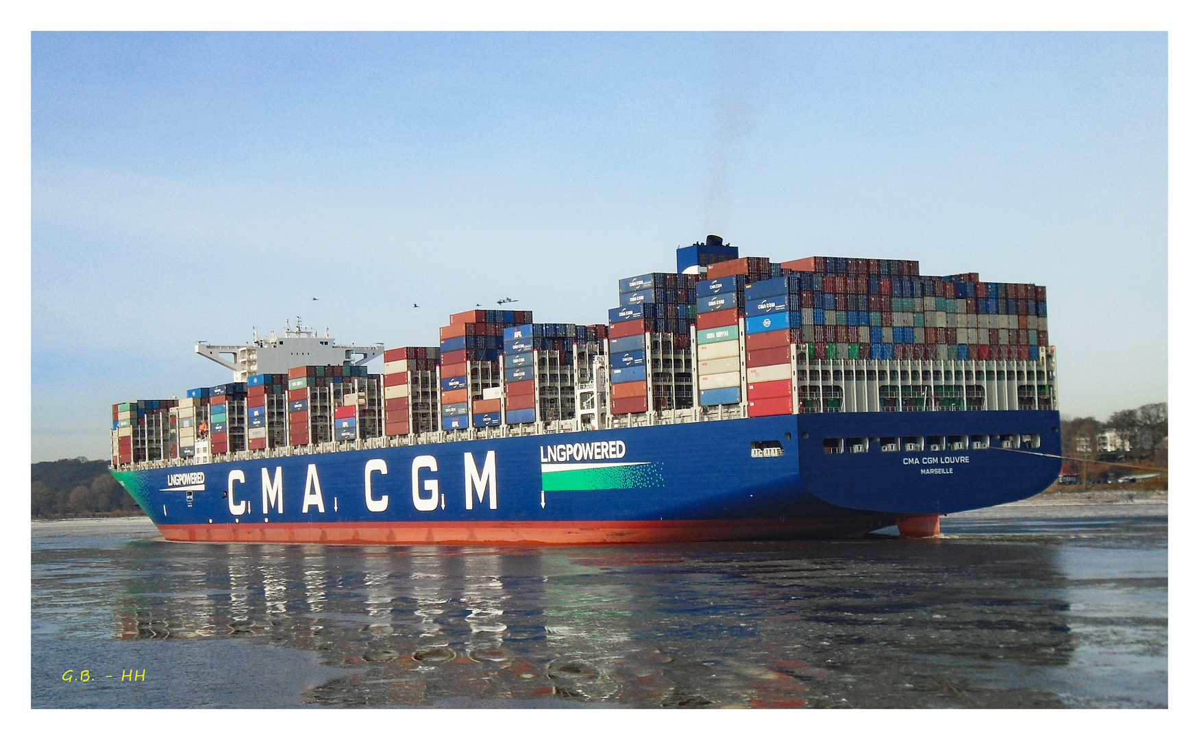 Containerschiff "CMA CGM Louvre"..... 