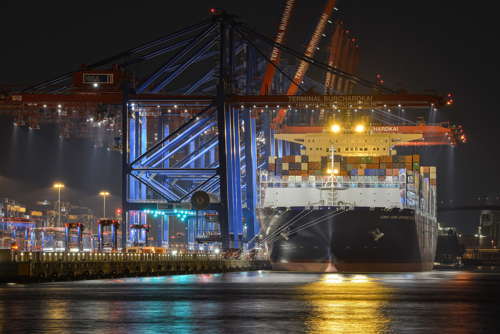 Containerschiff Hafen Hamburg