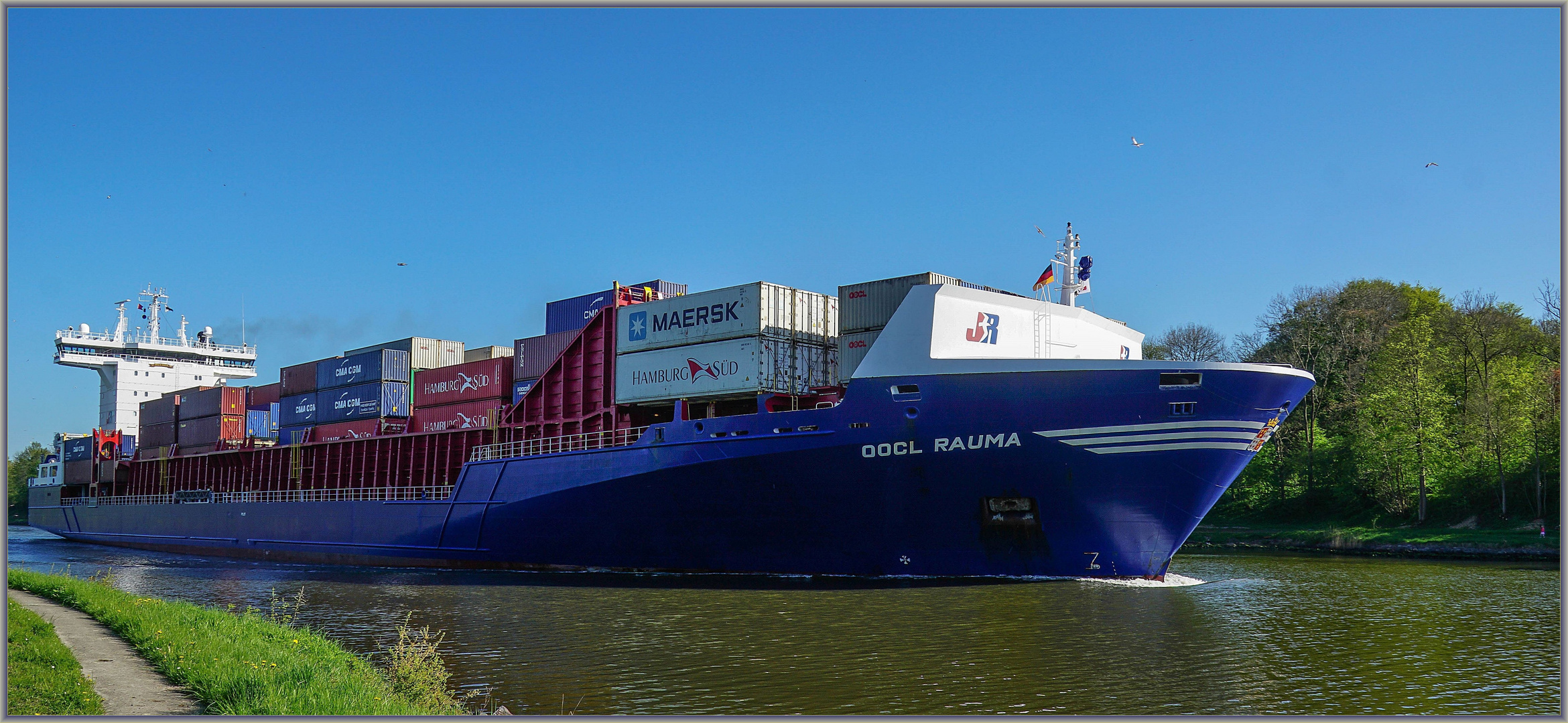 Containerschiff " OOCL RAUMA " (1)